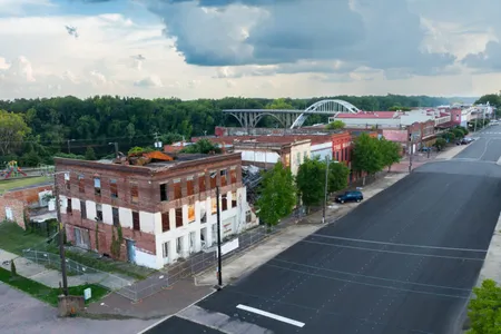 The historic Edistone Hotel is located in downtown Selma, Alabama.