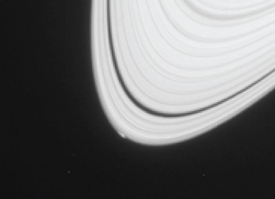 04_17_2014_saturn moon.jpg