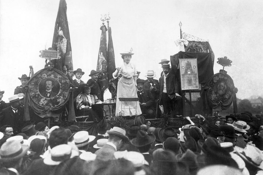 Communist leader Rosa Luxemburg speaking at a conference in Stuttgart, Germany, in 1907