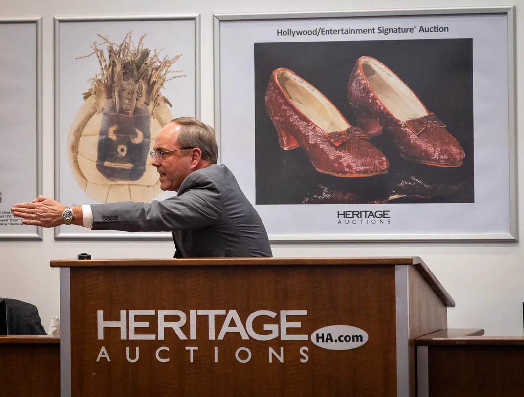 Auctioneer Mike Sadler