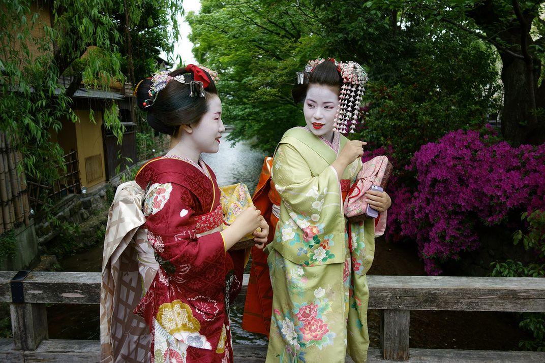 Modern Geishas | Smithsonian Photo Contest | Smithsonian Magazine