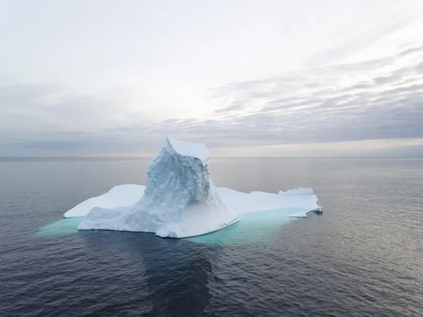 Iceberg 3 (Disko Island, Greenland) thumbnail