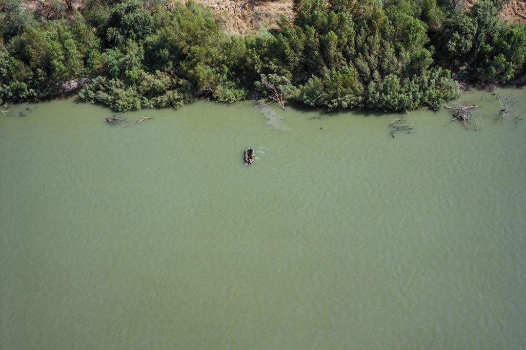 Migrant raft on Rio Grande