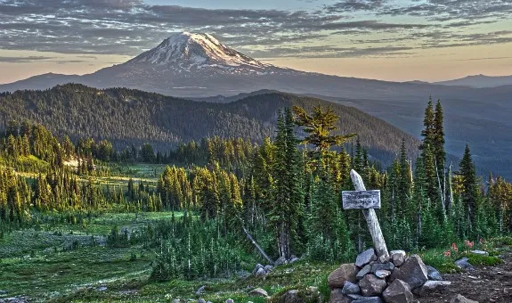 A spectacular view along the Pacific Crest Trail in Lewis County, Washington.