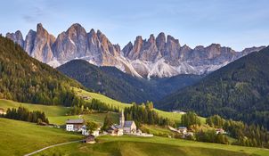 image of Northern Italy: The Lake District, Tuscany, and the Dolomites