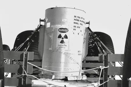 A lead canister carrying the fuel rods from the U.S. Army&rsquo;s Camp Century nuclear reactor in Greenland, during decommissioning in 1960s.
