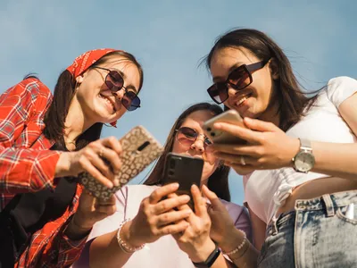 Smartphones Might Be Playing a Role in the United States' Declining Birth Rate, New Research Suggests image