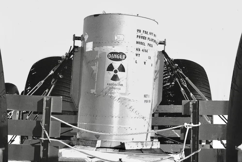 Lead Canister With Fuel Rods