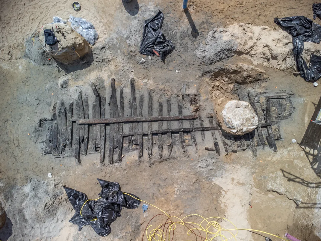 今年人気のブランド品や Medieval Rare the See Boat Sea Below Feet 18 Over Discovered 彫刻・オブジェ