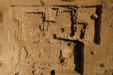 An overhead view shows the full layout of the 3,000-year-old bakery.