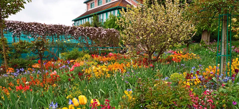  Monet's gardens at Giverny 