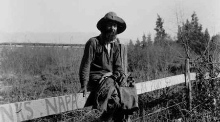 A Depression-era hobo–one of thousands who traveled the roads and rails of the United States during the 1930s.