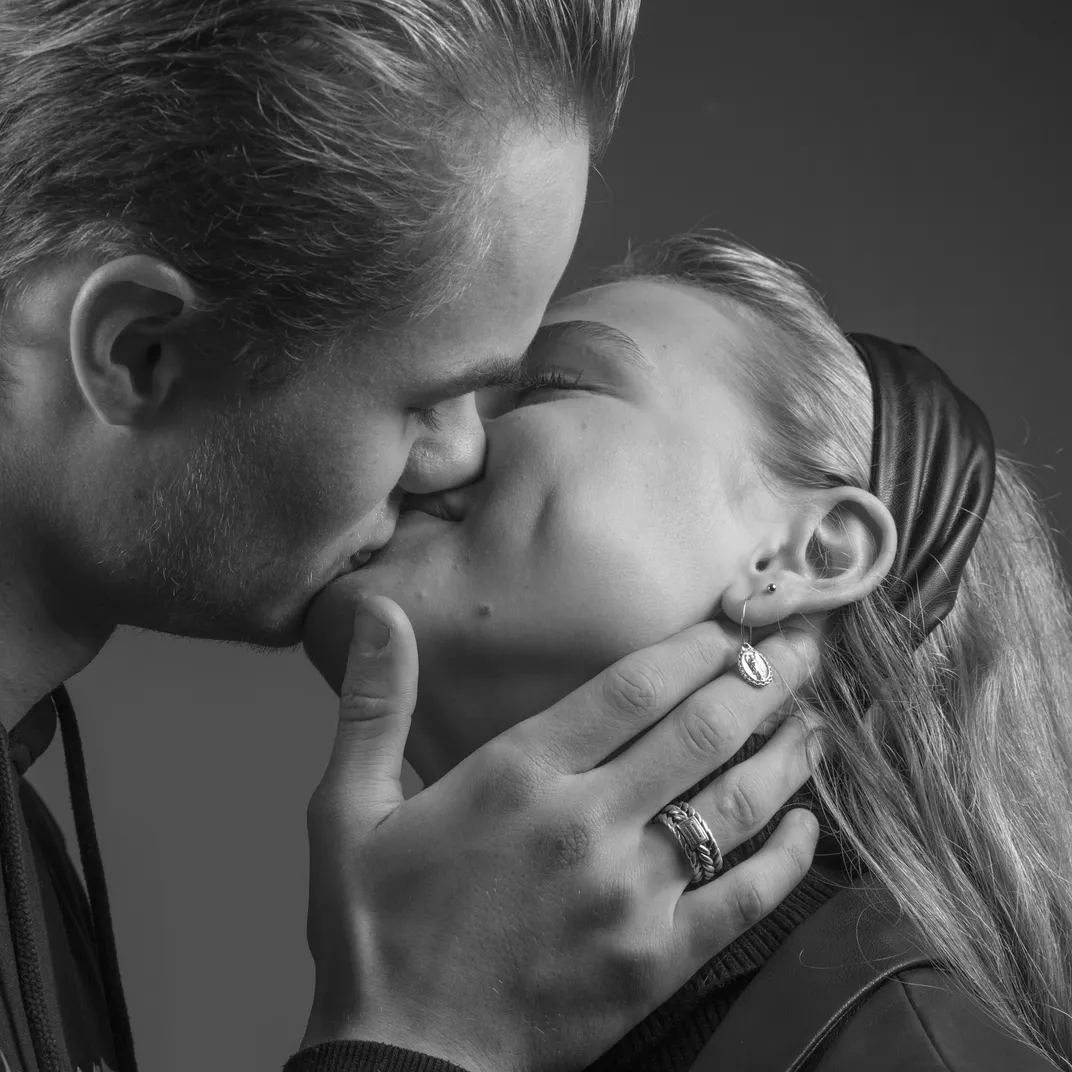 Le baiser - The kiss #20 | Smithsonian Photo Contest | Smithsonian Magazine
