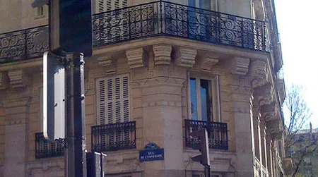 The "Roo de Loo" in Paris