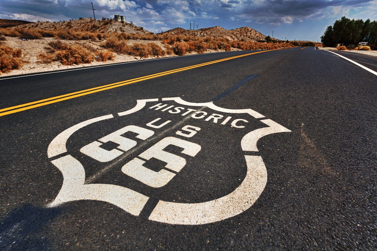 アート・デザイン・音楽 Route 66 & U.S. Highway Amazon.com: US Route 66 Historic Highway Neon Wall Clock