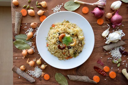 Shef, which currently operates in the Bay Area and New York City, features meals made by chefs specializing in dozens of cuisines and hundreds of dishes.