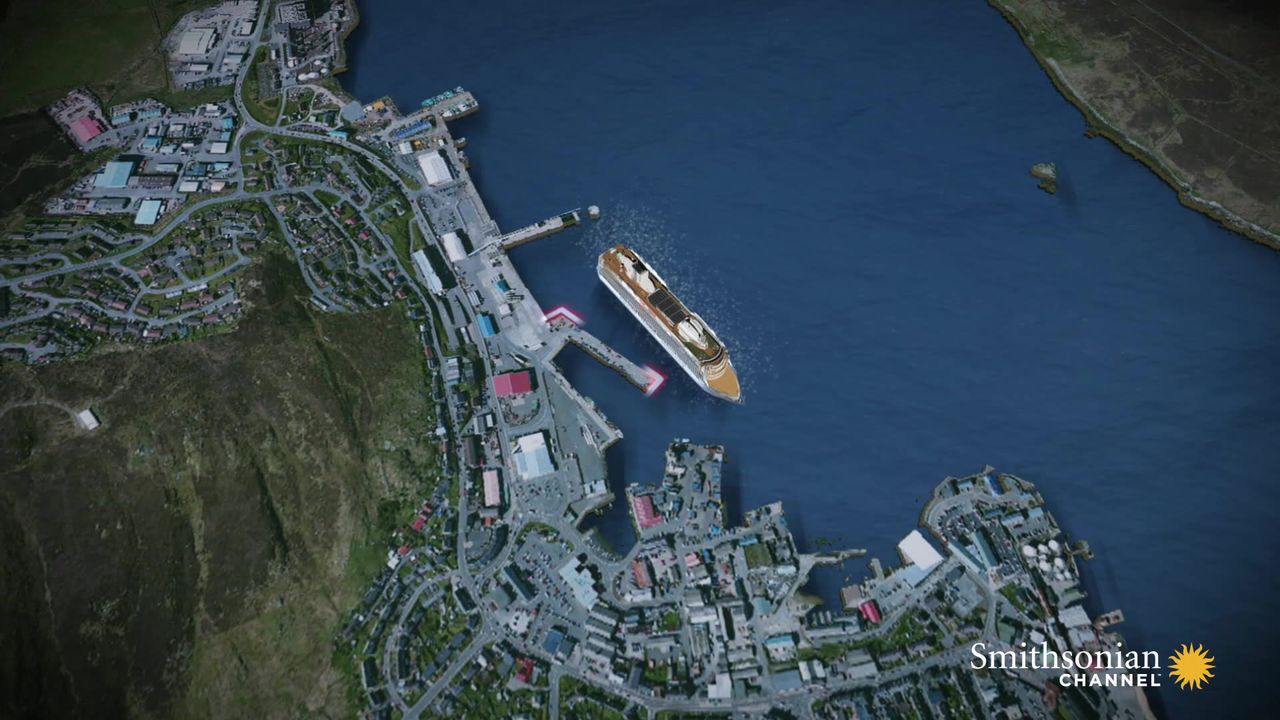 Preview thumbnail for How Do You Dock a Ship Into a Port That's 200 Feet Short?