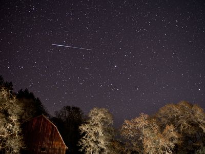A Lyrid meteor as seen from Oregon in 2012