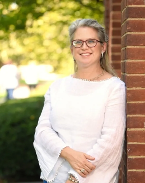 photo of Stephanie Larson