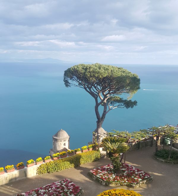 After lunch at Villa Rufalo in April (Ravello, Italy) thumbnail