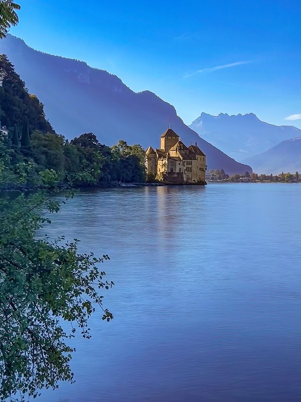 A Castle on Lake Geneva thumbnail