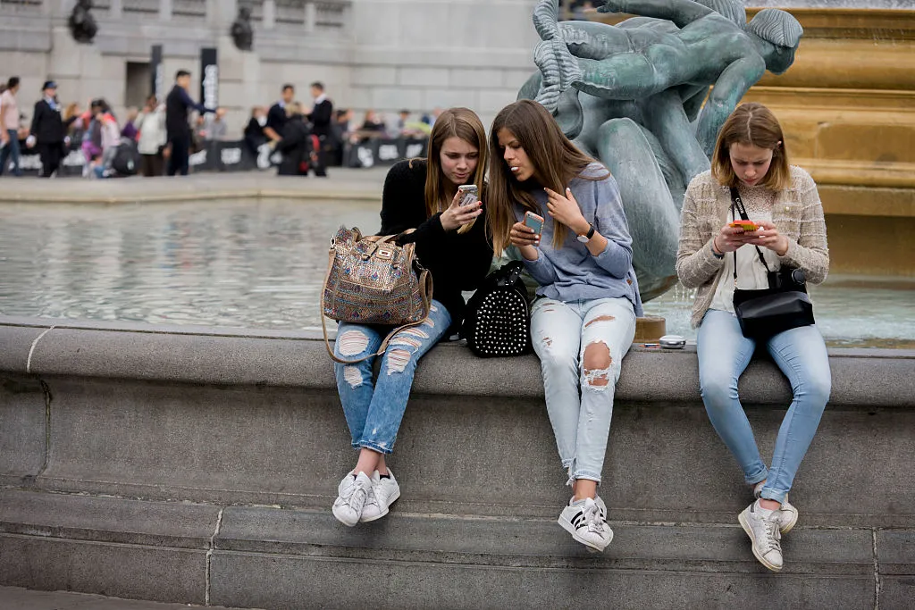 teens on phones