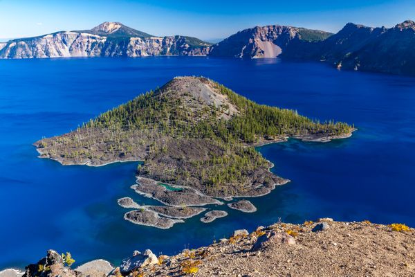 Wizard Island at Crater Lake thumbnail