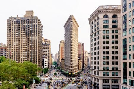 New York City&#39;s Flatiron Building is wedged between Fifth Avenue and Broadway.