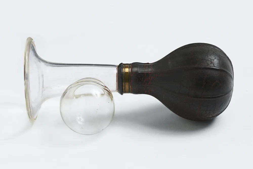 manual_breast_pump_xs55mc83v_0_9w0323969_download_large.jpeg