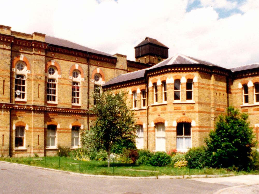 Exterior_of_Cinema_Museum_lecture,_Kennington,_Lambeth.jpg