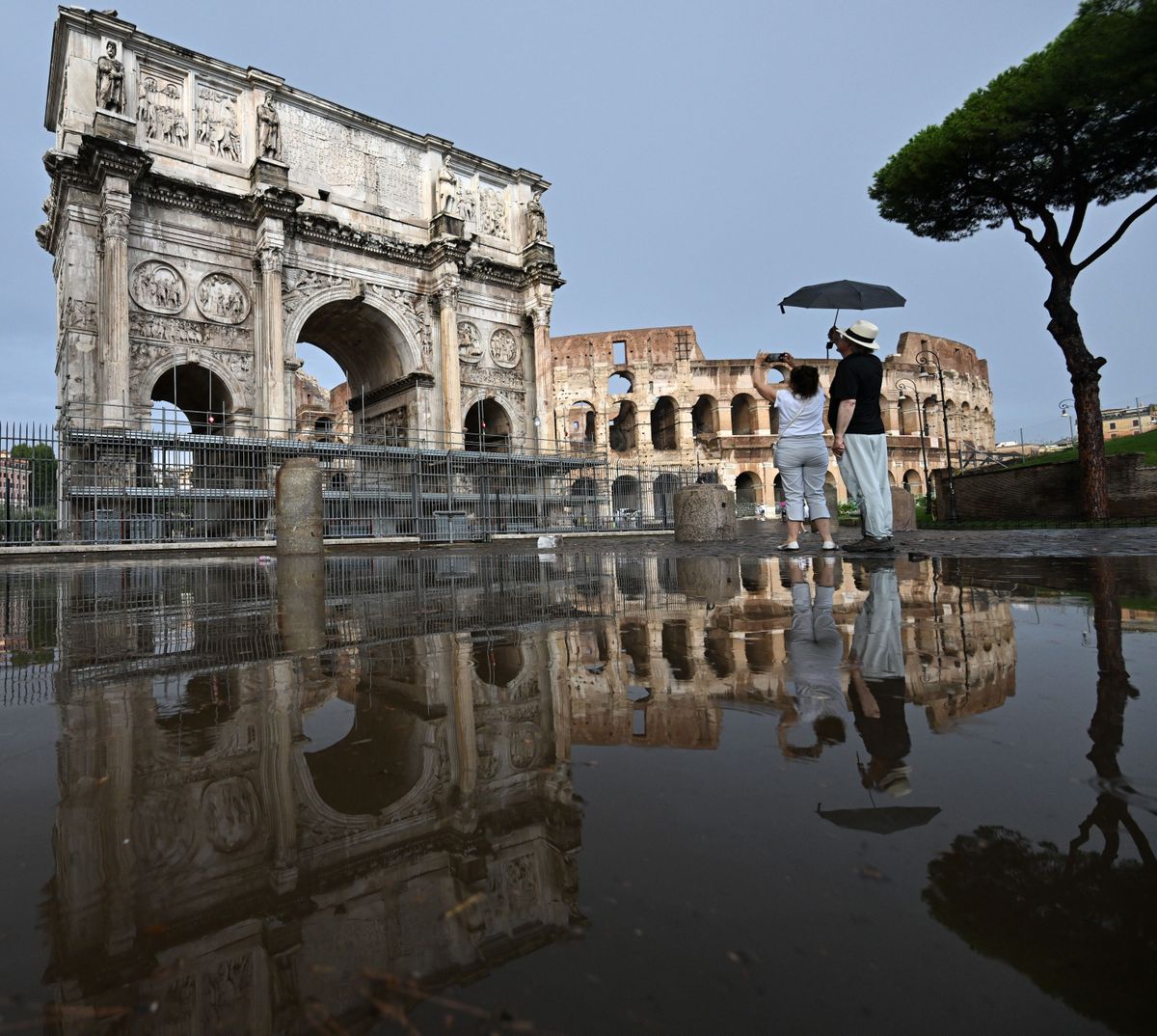 Rome's Ancient Arch of Constantine Has Been Struck by Lightning ...