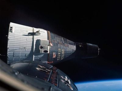 This view of Gemini VII from VI-A in December 1965 shows the spacecraft’s orbital configuration.
