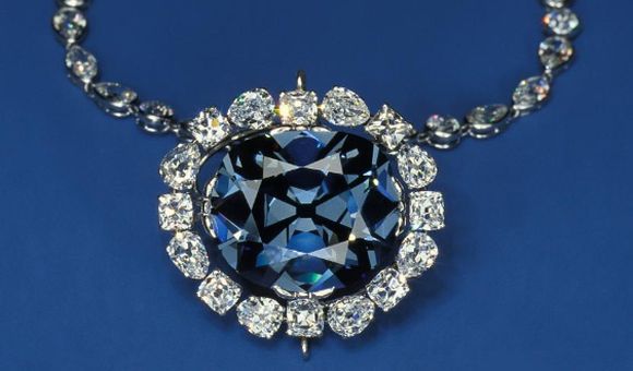 Smithsonian Associates Streaming presents surprising stories behind the jewels in the Smithsonian National Gem Collection. (Hope Diamond, Chip Clark)