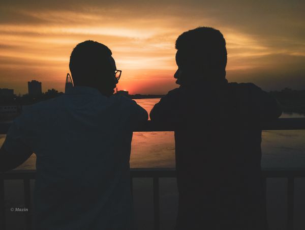 Spontaneous moment thumbnail