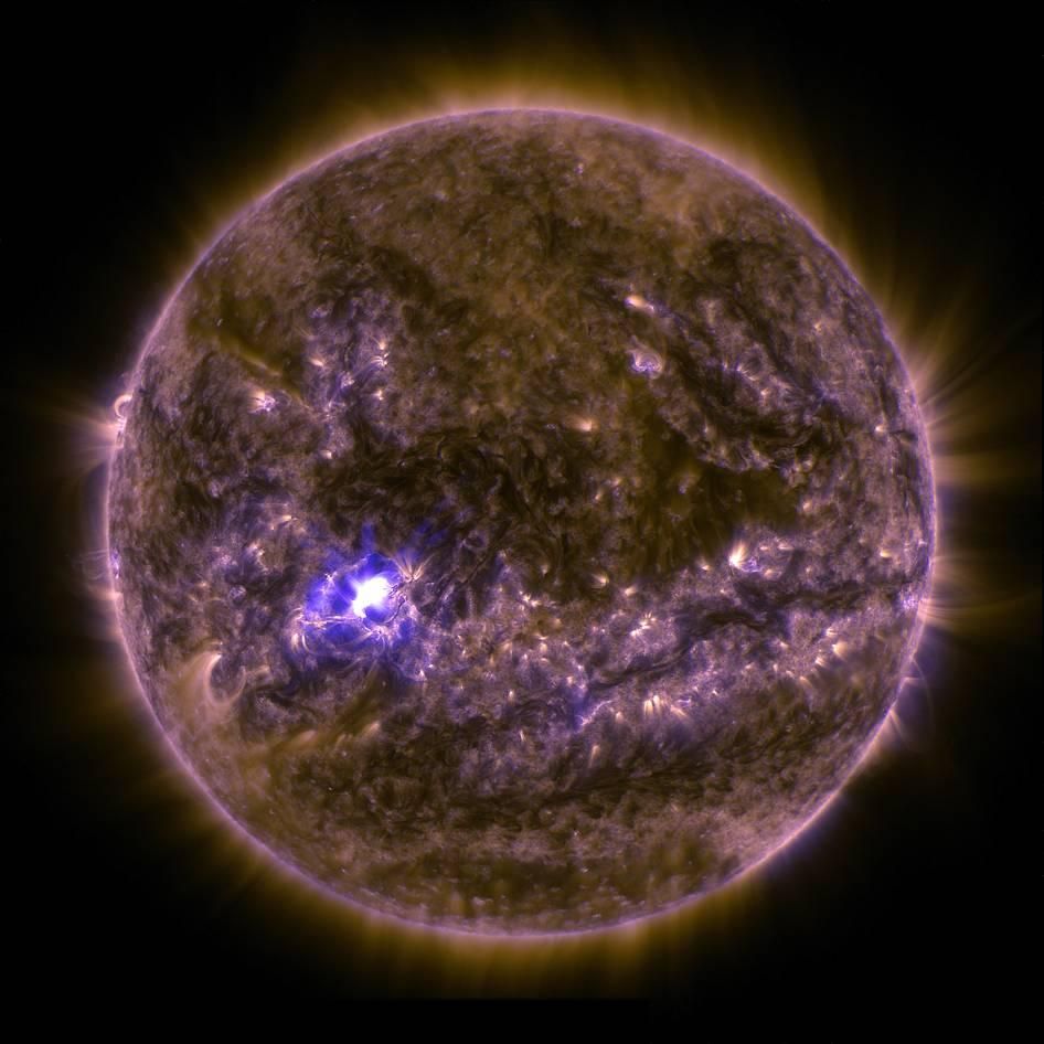 First Moments of a Solar Flare in Different Wavelengths of Light - NASA