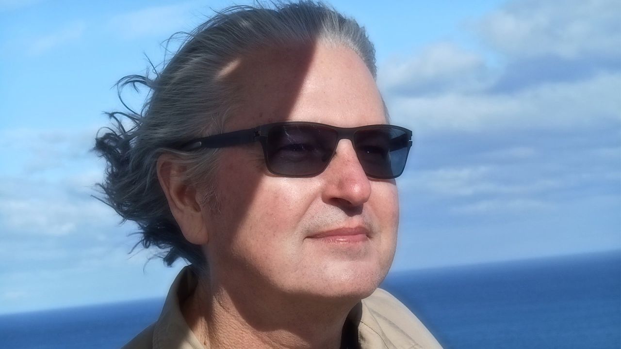 Preview thumbnail for Bruce Sterling: Inspiring Tomorrow