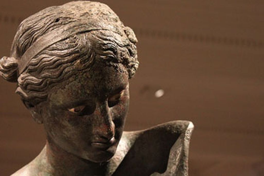 Detail of the Cleveland Apollo Sauroktonos