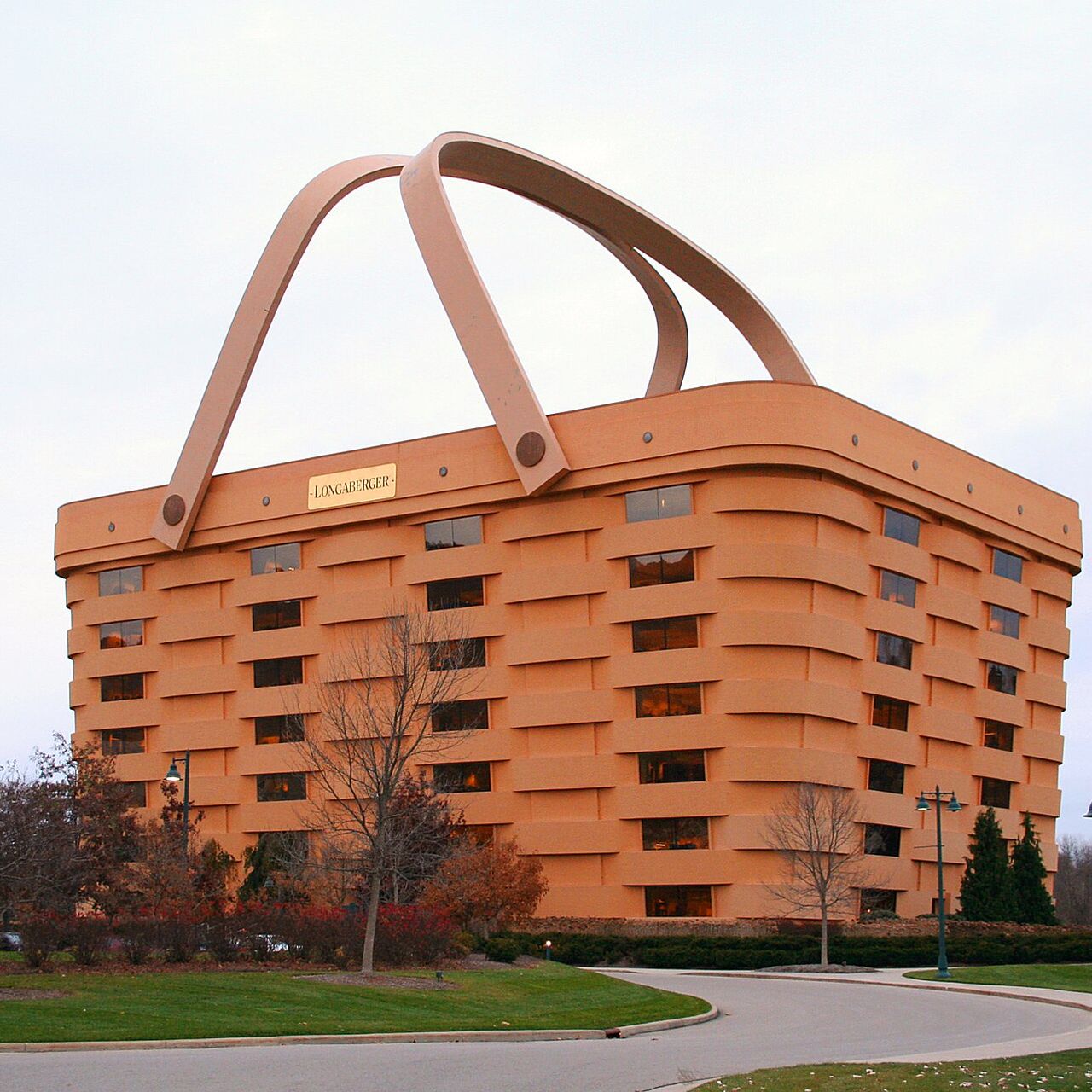 This Giant, Seven-Story Picnic Basket, Once Home to an Iconic