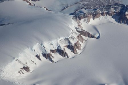Meteorites embedded in ice sheets that run into the Transantarctic mountains can work their way to the surface, making it easier for scientists to collect these fragmented space rocks.