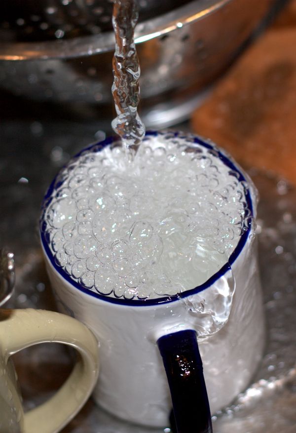 I loved the way the water looks as it lands in the cup. thumbnail