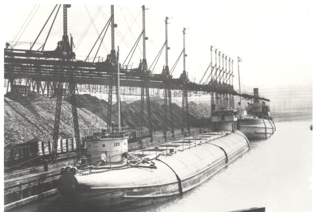 Barge 129 loading coal