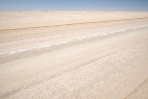 Road through Namib Desert thumbnail
