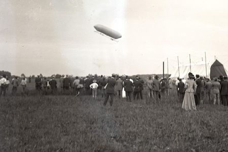 Ok for Virginia, but not Florida: The U.S. Army Airship "Signal Corps No. 1" in 1908 trials at Fort Myer. Should an airship violate any of Kissimmee, Florida's regulations, the pilot would be fined up to $500 and imprisoned "in the town calaboose for not more than ninety days."