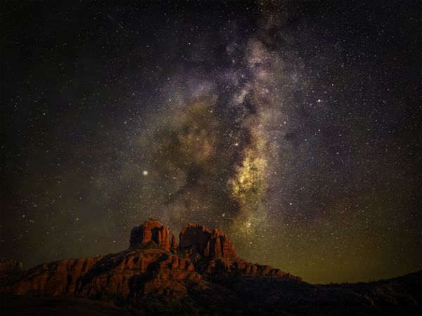 Milkyway Over Cathedral Rock in Sedona thumbnail