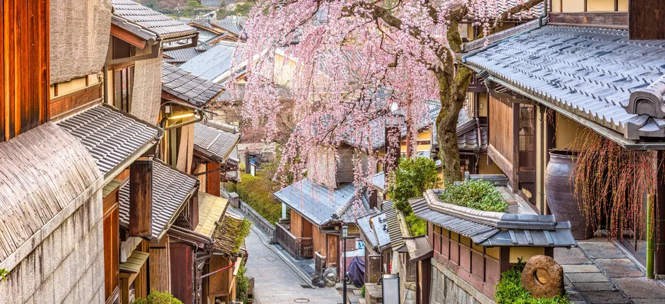  The Higashiyama District in Kyoto 