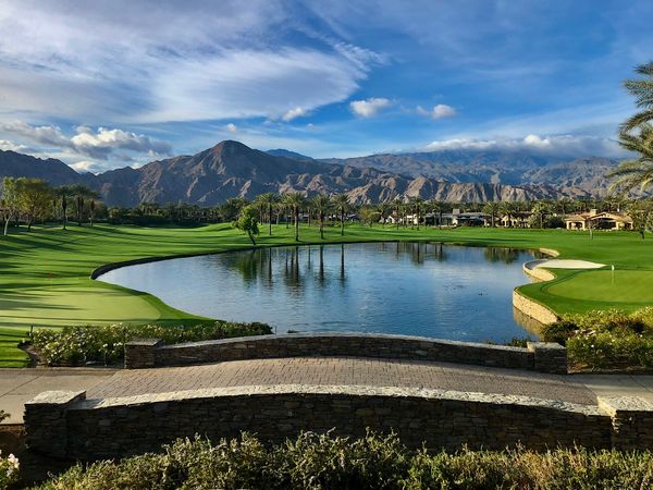 Golf oasis in the California Desert thumbnail