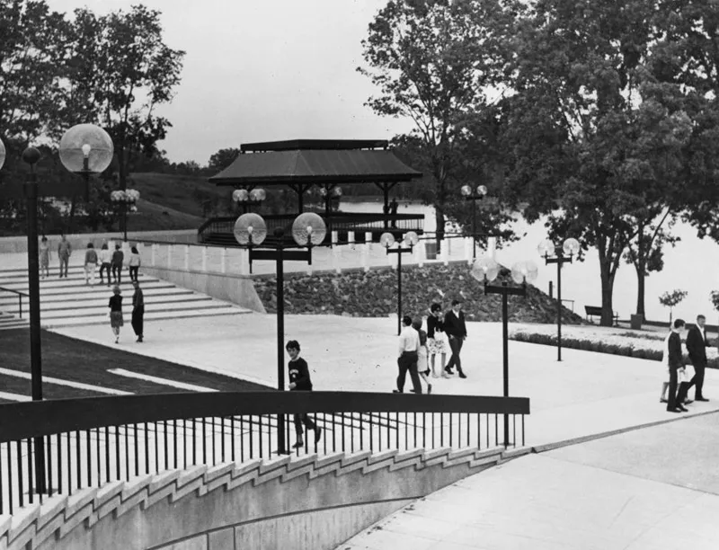 Photograph from the Department of Housing and Urban Development of Columbia, Maryland circa 1967 (Mason Archival Repository Service)