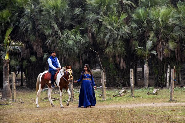 Romantic Evening Ride in the Heart of Kolkata thumbnail