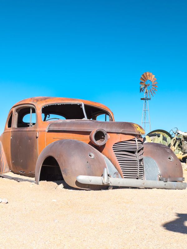 Old car in the Desert thumbnail