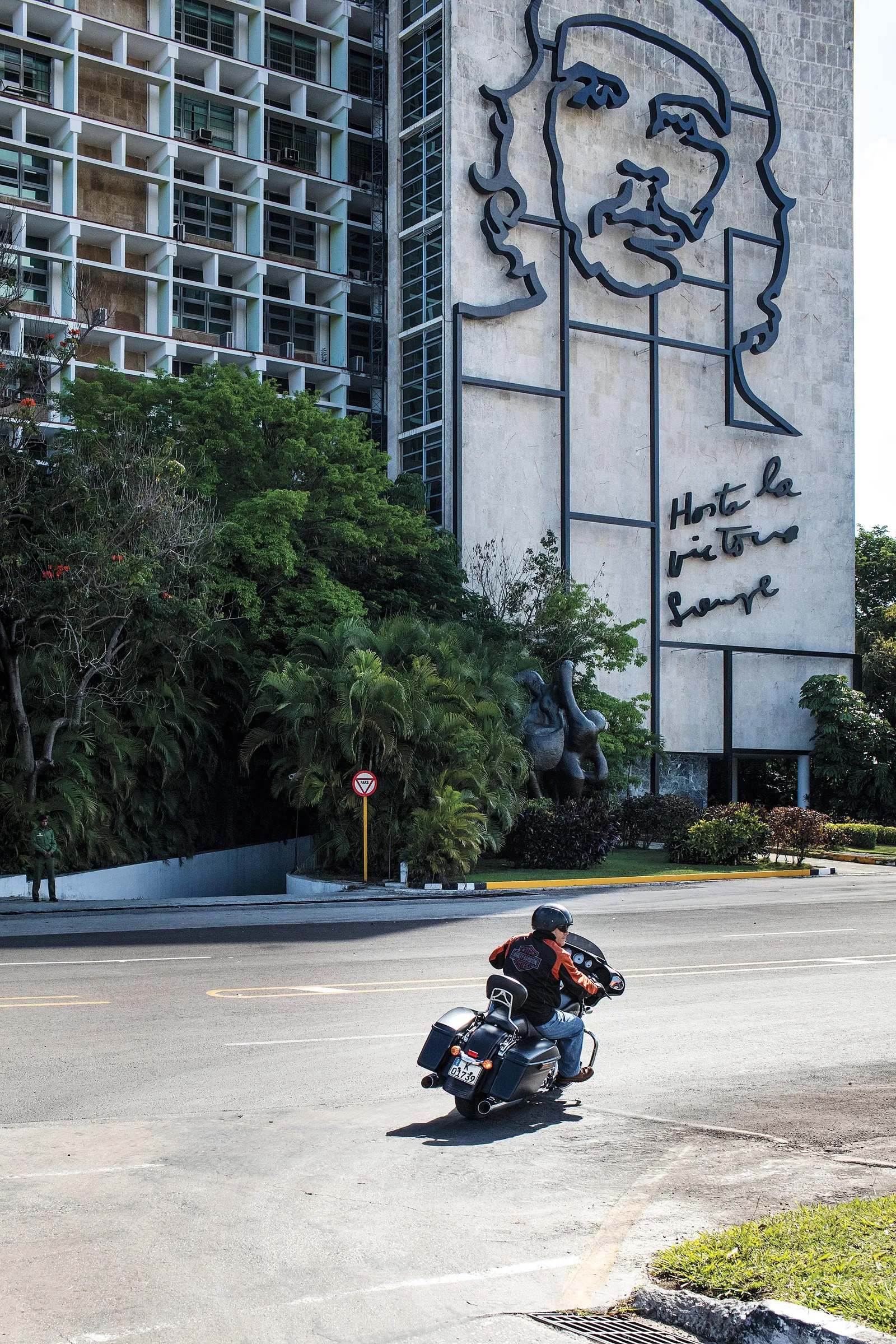 Roaring Through Cuba With Che Guevara's Son, Travel